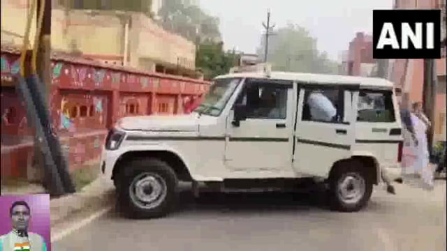 Mathura jila mein se mo Karyalay Mein gas risaav se chhah chhatron ki tabiyat bigadi aspataal Mein Bharti karaya Gaya Il