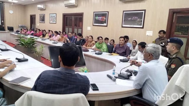 मथुरा में मेगा इवेंट हक की बात जिलाधिकारी के साथ