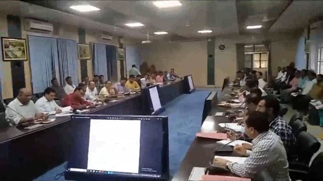 प्रधानमंत्री उज्ज्वला योजना के अंतर्गत लाभार्थियों को निशुल्क उपलब्ध कराये गैस  सिलेंडर जिलाधिकारी।