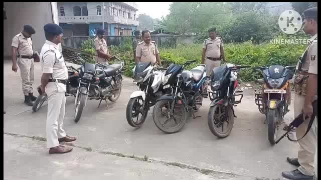 सूरजगढ़ा-बाइक चोर गिरोह का पर्दाफाश। 8 बाइक समेत चार चोर गिरफ्तार भेजा गया जेल।