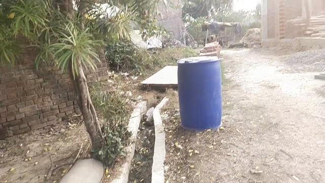 बाबागंज ब्लॉक के अन्नावा ग्राम सभा में ग्राम प्रधान द्वारा नाली निर्माण न कराए जाने से ग्रामीणों में भारी आक्रोश,