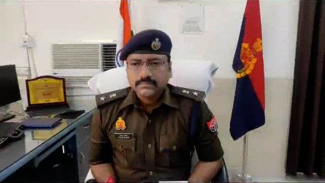 थाना खंडोली क्षेत्र अंतर्गत दो पक्षों में गोली चलने के संबंध में पुलिस उपायुक्त पश्चिमी जोन आगरा द्वारा दी गई वाइट 