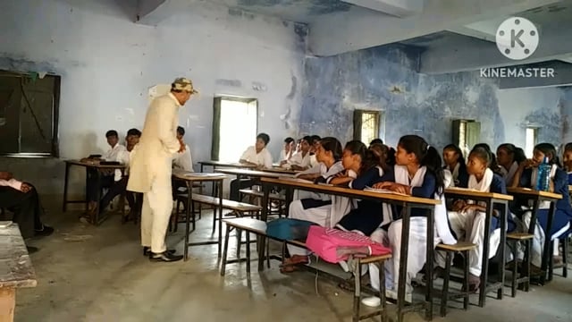 रक्तदान करना स्वास्थ्य के लिए लाभदायक समाज सुधारक सिकंदर कुमार हरिओम ने विद्यार्थियों को दी जानकारी दिलाया शपथ