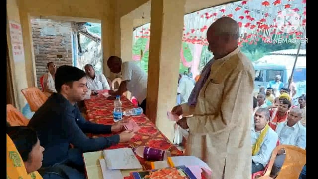 लौन्द व उपरडीह में वीडियो ने स्वच्छता कर्मियों के साथ की बैठक