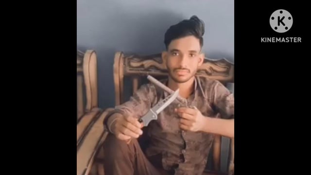 Agra khandoli mein tamancha lahrate hue Instagram Facebook social media per yuvakon ki video ho rahi hai viral