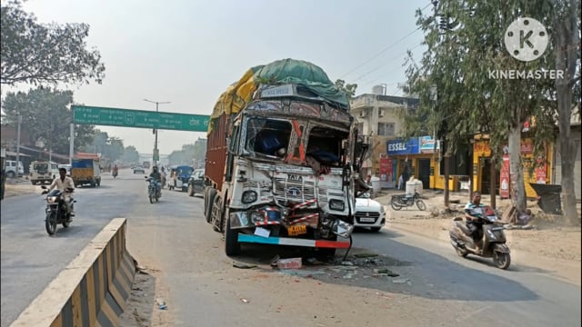 सदर थाना बिंदु कटरा चौकी क्षेत्र के अंतर्गत रोता बाग हाईवे पर ग्वालियर से आगरा की तरफ आ रही ट्रक मैं आगे चल रही अन्य वाह