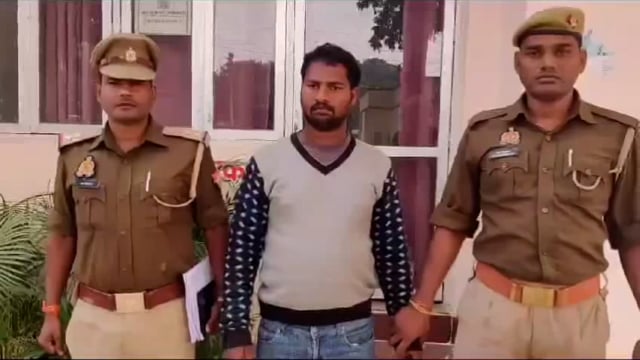 पुलिस ने अवैध असलहा के साथ 25 हजार रुपए के इनामियां बदमाश को किया गिरफ्तार