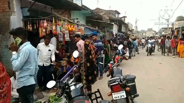 धूमधाम से मनाया गया दीपावली का त्यौहार, घर-घर में की गई मां लक्ष्मी व गणेश की पूजा