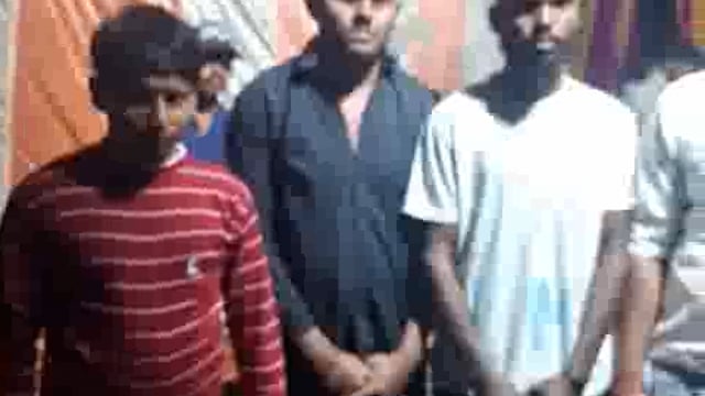 जलालपुर थाना क्षेत्र ग्राम मोलाना पुर में भव्य लक्ष्मी भंडारे का आयोजन का समापन विशेष अतिथि संदीप सिंह,
चंद्रेश निषाद,चंद्रशेखर निषाद,अमरचंद निषाद,मनोज निषाद,के सानिध्य में हुआ।।