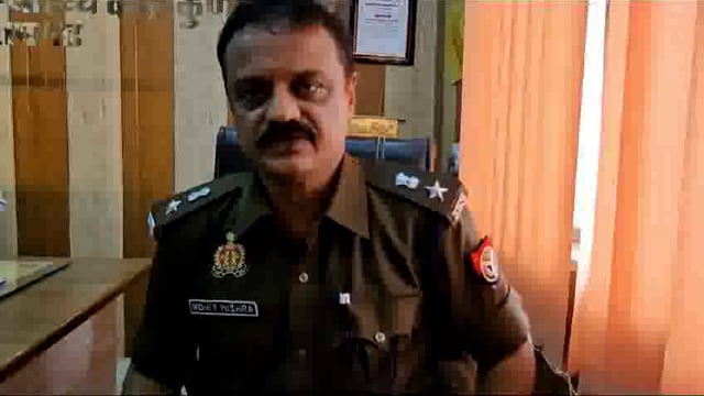 प्रतापगढ़ से कुंडा आ रही बस अनियंत्रित होकर पेड़ से टकराई एक की मौत कई लोग कुंडा सीएससी में भर्ती कई हुये प्रयागराज रेफर