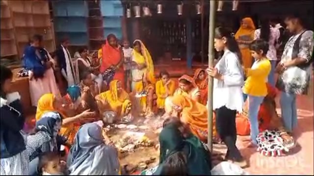 भैया दूज पर्व पर महिलाओं ने रखा व्रत भाइयों की लंबी आयु के लिए यम देव से की प्रार्थना