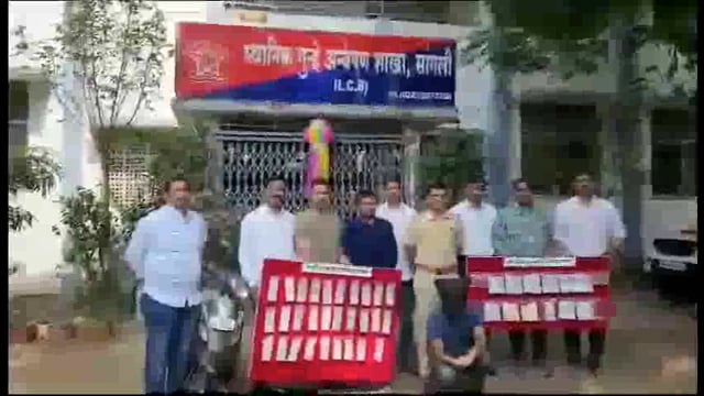 इन्स्टाकार्ट कुरिअर ऑफिसमध्ये चोरी करणारा चोरटा जेरबंद 14 लाख 52 हजार रुपये चा मुद्देमाल जप्त एलसीबीची कारवाई