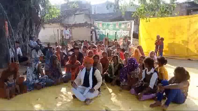ग्राम पंचायत भटपी में 9 सूत्रीय मांगों को लेकर भाकियू अराजनैतिक का चल रहा है अनिश्चितकालीन धरना