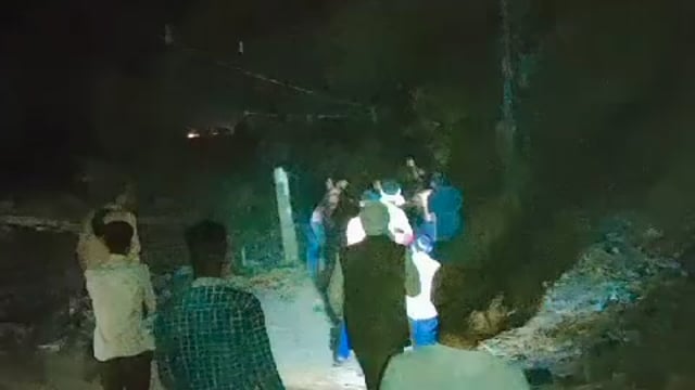 आगरा की फतेहाबाद तहसील में ग्राम पंचायत भीमसारी मजरा नगला मुक्त में भैंस हुई पागल