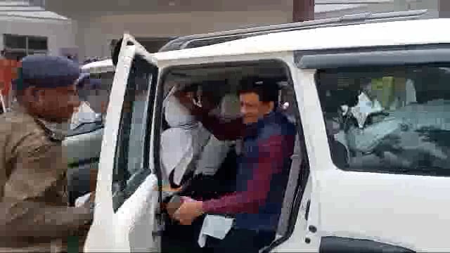 प्रखंड सभागार में एडीएम ने मतदाता पुनरीक्षण कार्य में गति लाने हेतु राजनीतिक दल पंचायत प्रतिनिधि व बिएलओ के साथ की बैठक