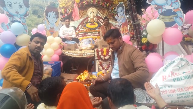 आगरा श्री खाटू श्याम बाबा जी के जन्मदिन उपलक्ष में शोभायात्रा निकाली गई