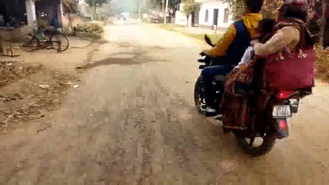 सड़क के गड्ढों के चेहरे खिले हुए, पिडब्लूडी विभाग सोता रहा
सरकार की गड्ढामुक्तिकरण डेडलाइन समाप्त