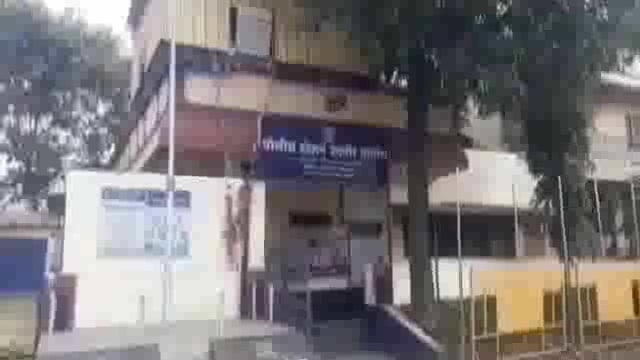 सासुरवाडीत रुबाब दाखवणाऱ्या जावयास धुतले,पत्नीसह चौघांवर गुन्हे दाखल