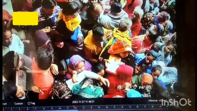 बलदेव दाऊजी महाराज के मंदिर में महिला चोर गिरोह सक्रिय दर्शन करने आई महिला की गले से सोने की चेन की पार पुलिस को दी सूचन