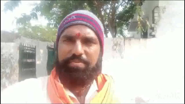 आगरा राष्ट्रीय अध्यक्ष संत धर्मदास महाराज नगला केसरी सरकारी स्कूल पहुंचे प्रधानाचार्य ने कहा क्या मतलब है आपका