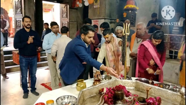 मंडल आयुक्त रितु माहेश्वरी जिला अधिकारी भानु चंद्र गोस्वामी नगर आयुक्त अंकित खंडेलवाल और अदा चित्र गोद चर्चित या 