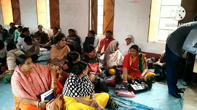 प्रखंड शिक्षा पदाधिकारी ने प्रधानाध्यापकों के साथ की बैठक