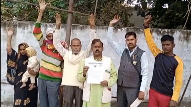 शाहजहांपुरसीभारतीय किसान यूनियन के पदाधिकारी ने मुख्यमंत्री को संबोधित एक ज्ञापन एसडीएम जलालाबाद को सौंपा