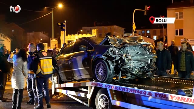 Trafik Işıklarında Feci Kaza 3’ü Ağır 6 Yaralı
