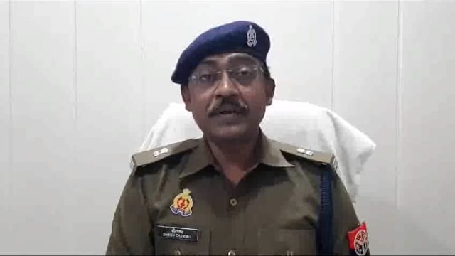 जनपद संभल में धार्मिक स्थलों पर लगे लाउडस्पीकर उतारने के संबंध में जानकारी देते अपर पुलिस अधीक्षक श्रीश्चन्द्र|