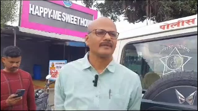 नगरपरिषद हद्दीतील नोंदणी दुकानांवर नामफलक पाट्या लावण्याच्या मुख्याधिकाऱ्यांच्या सूचना