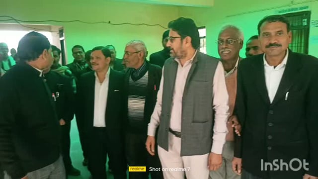 महावन तहसील अधिवक्ताओं ने किया रिवेन्यू कोर्ट का कार्य बहिष्कार प्रशासन के खिलाफ की नारेबाजी कर किया प्रदर्शन