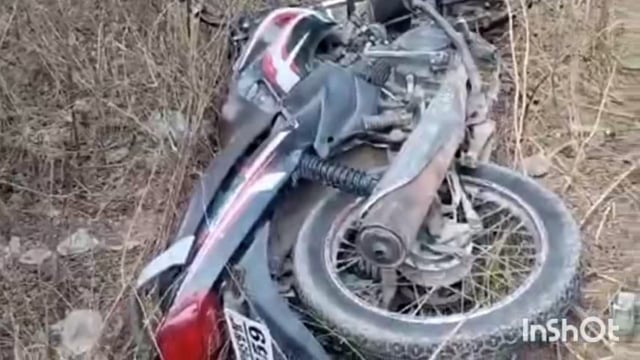 एक कार चालक ने रंजिशन बाइक सवार में मारी टक्कर हालत गंभीर