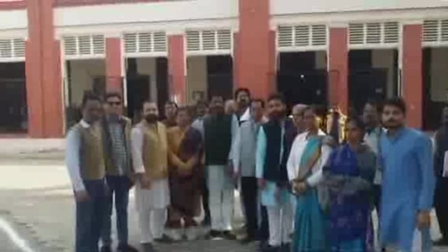 उत्तर प्रदेश कांग्रेस के आह्वान पर DAP की किल्लत और दामों में भारी वृद्धि के विरोध में जिला कांग्रेस कमेटी ने DM के माध्