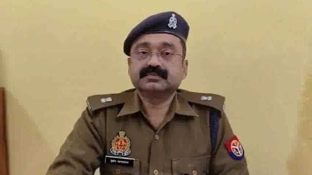 आज दिनांक 10.12.23 को एस0ओ0जी0 टीम,सर्विलांस सेल व थाना सेहरामऊ दक्षिणी पुलिस की संयुक्त कार्यवाही में 05 किलो अवैध चरस 