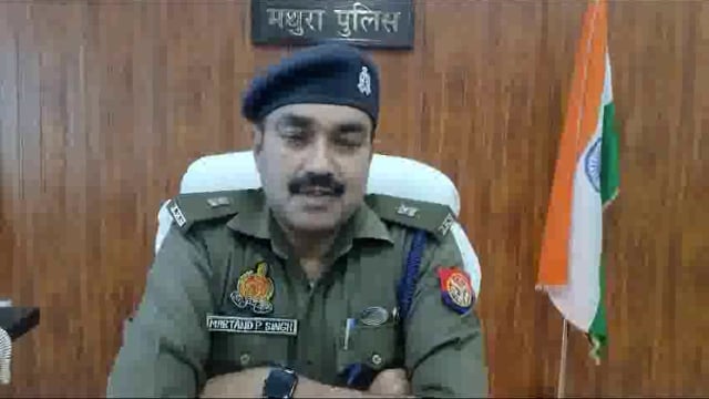 फरह पुलिस व एसओजी टीम ने बाल्व लगाकर तेल चोरी करने वाले ₹25000 के इनामिया को मुठभेड़ के बाद घायल अवस्था मे गिरफ्तार किया