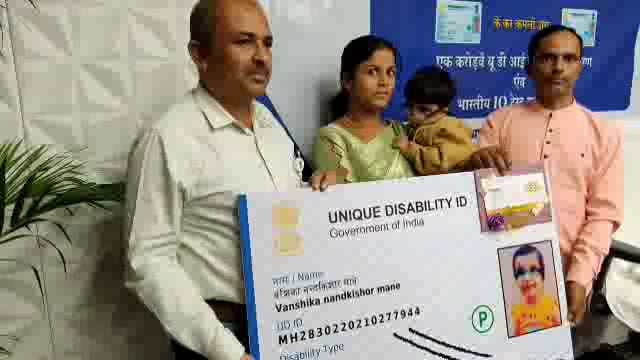 हाळी येथील अंध वांशिका नंदकिशोर माने यांचा दिल्ली येथे केंद्रीय मंत्री वीरेंद्र कुमार यांच्या हस्ते गौरव