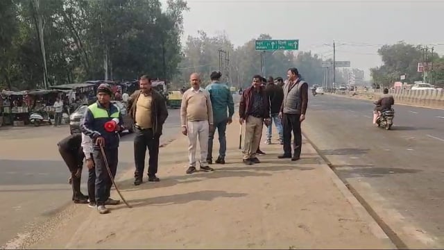 आईएसबीटी बस स्टैंड के बाहर हाईवे पर सभी बसों द्वारा बस अड्डे से ही यात्री उठाने हेतु निर्देशित करते हुए अभियान चलाया गया