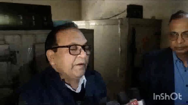 मथुरा पोस्टमार्टम गृह में शवो को फ्रीजर में रखने को लेकर स्वास्थ्य विभाग की टीम ने किया निरीक्षण