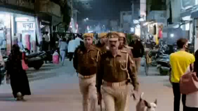 कोतवाली सदर बाजार क्षेत्र में देर शाम बाजारों में भीड़ वाले इलाकों में किया गया पैदल मार्च