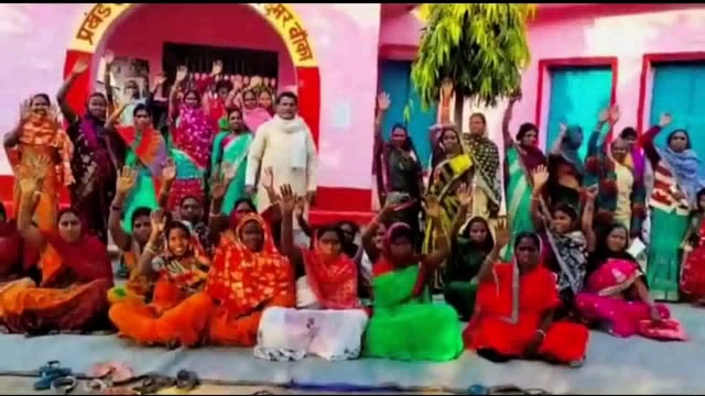 अपनी मांगों को लेकर संघ के आह्वान पर रसोईया में किया धरना प्रदर्शन