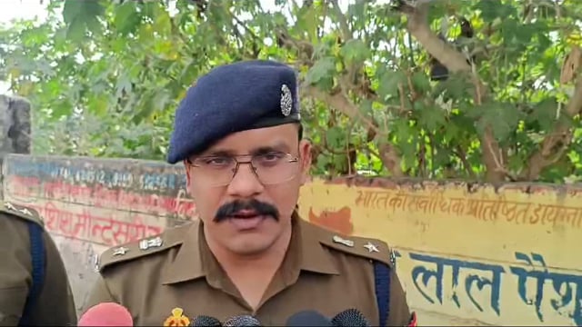 थाना हरी पर्वत क्षेत्र स्थित पालीवाल पार्क में मिले सब को पोस्टमार्टम भेजते हुए पुलिस ने की कार्यवाही पुलिस उपायुक्त नगर