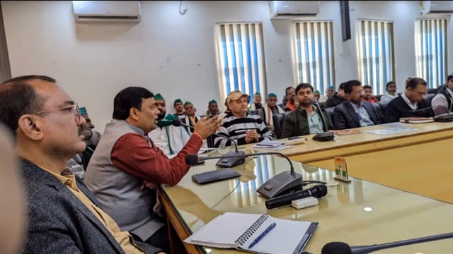 किसान दिवस में संचालित विभिन्न योजनाओं के संबंध में किसानों को दी गई जानकारी