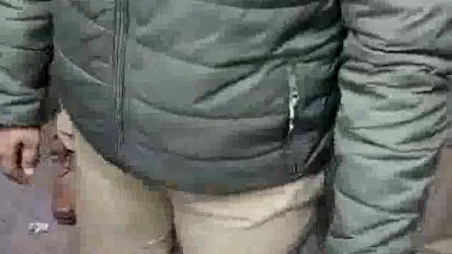 Kanpur police ka Road dekhiae Dukaan Mein ghuskar dukandar ko Pita