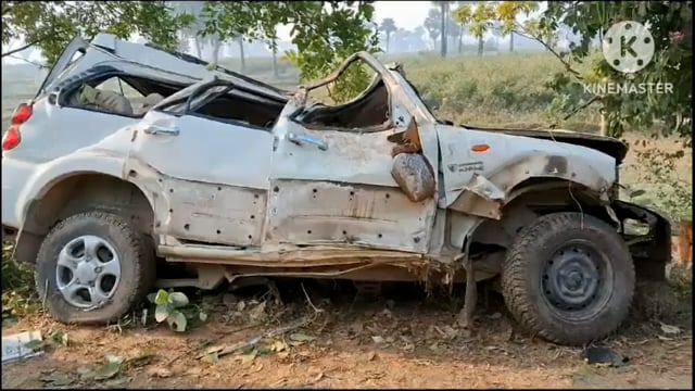 रजौली के बैरिया मोड़ के समीप तेज रफ्तार स्कार्पियो ने अनियंत्रित होकर पेड़ में मारी टक्कर तीन लोगों की हुई मौत दो रेफर