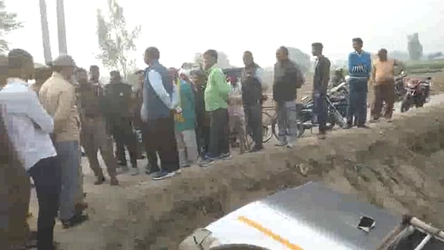 जिले के आलापुर थाना क्षेत्र के राम नगर बाईपास नहर पर अनियंत्रित ट्रक ने  स्कूल के प्राइवेट मैजिक को मारी टक्कर ट्रक चालक ट्रक छोड़कर फरार सेंट जेवियर्स स्कूल के दो बच्चों को आई चोटें अन्य बच्चे सुरक्षित है।