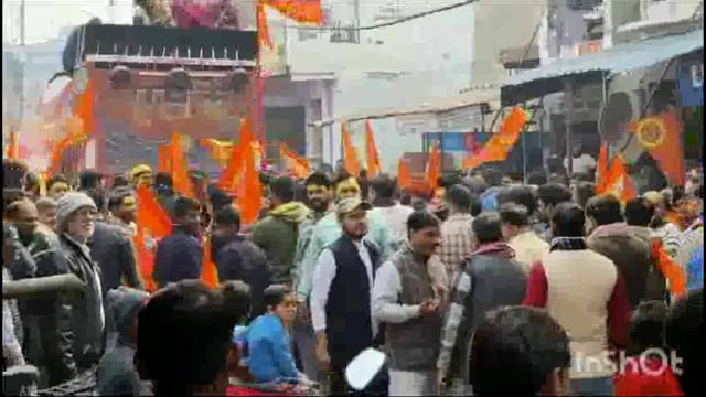 फरह रेलवे फाटक हनुमान मंदिर से लेकर फरहा देवी मंदिर तक भव्य शोभा यात्रा निकाली गई 