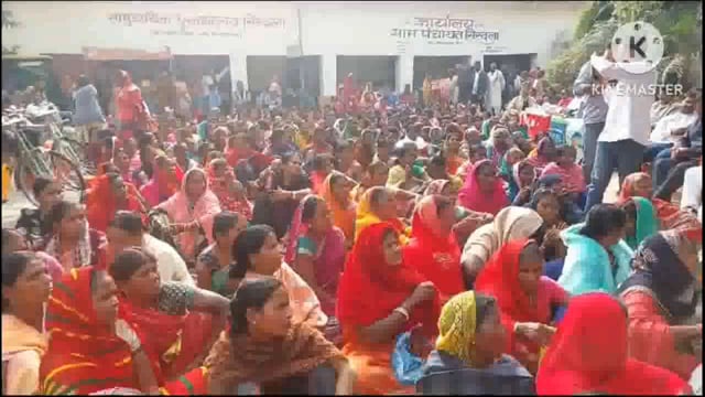 भारत सरकार के द्वारा चलाए जा रहे हैं विकसित भारत संकल्प यात्रा रथ पहुंच सिरदला रथ देखने ग्रामीणों की उमड़ी भीड़