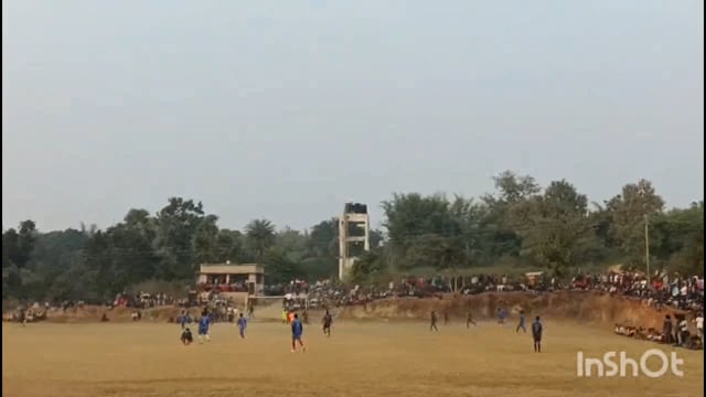 बसमाता फुटबॉल टूर्नामेंट में पिपरा और चिंगुलिया के बीच मुकाबला