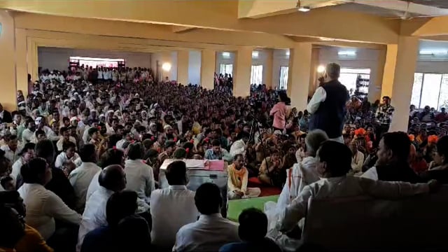 हिंगोली लोकसभा मतदारसंघाचा आढावा घेण्यासाठी केंद्रीय मंत्री भूपेंद्र सिंह यादव यांनी पदाधिकाऱ्यांसी संवाद साधला.