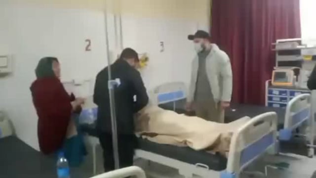 वंदना मोबाइल बाले कारोबारी पर अज्ञात लोगो द्वारा जानलेवा हमला मेडिकल कॉलेज में भर्ती कोतवाली क्षेत्र की घटना